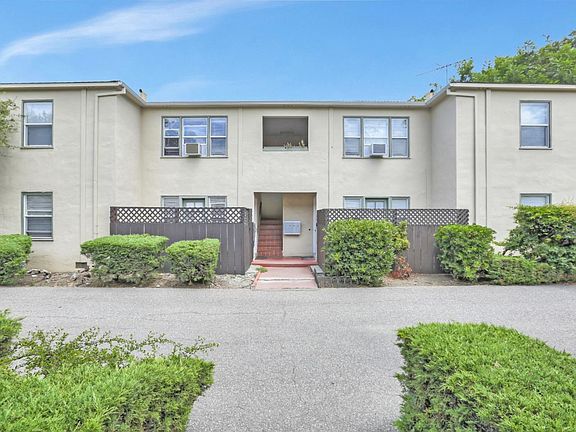 2nd image of 523 Matadero Ave