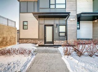 42 S Cranbrook Gdns SE #129, Calgary, AB T3M 3N9