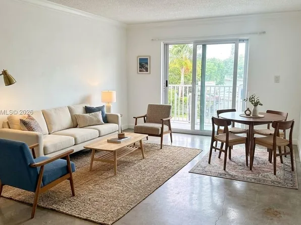 7830 Dickens Ave APT 203, Miami Beach, FL 33141