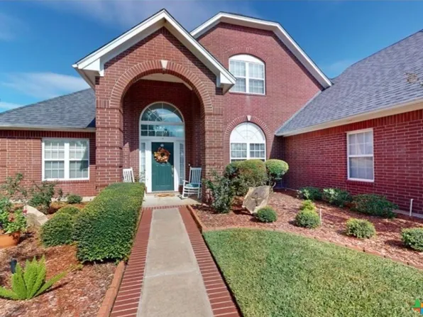 205 Willow Way, Victoria, TX 77904