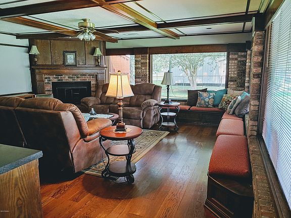 4th image of 108 Geraldine Dr