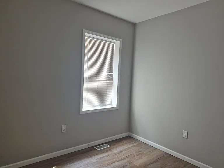 1325 Van Buren St #1 — Photo 4