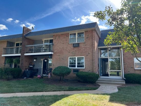 806 Eves Dr #1B, Hillsborough, NJ 08844