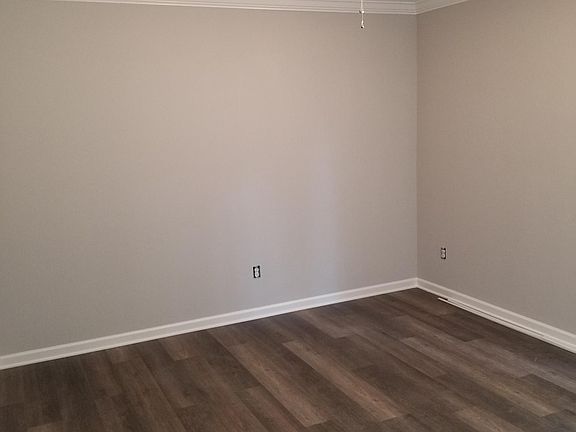 2nd image of 67 Chatfield Sq