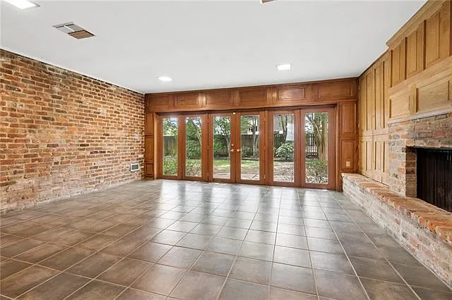 141 Homestead Ave — Photo 4
