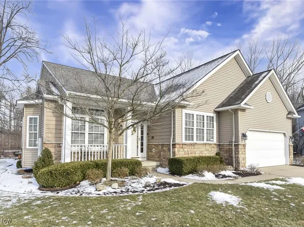 31888 Pondside Dr, Avon Lake, OH 44012