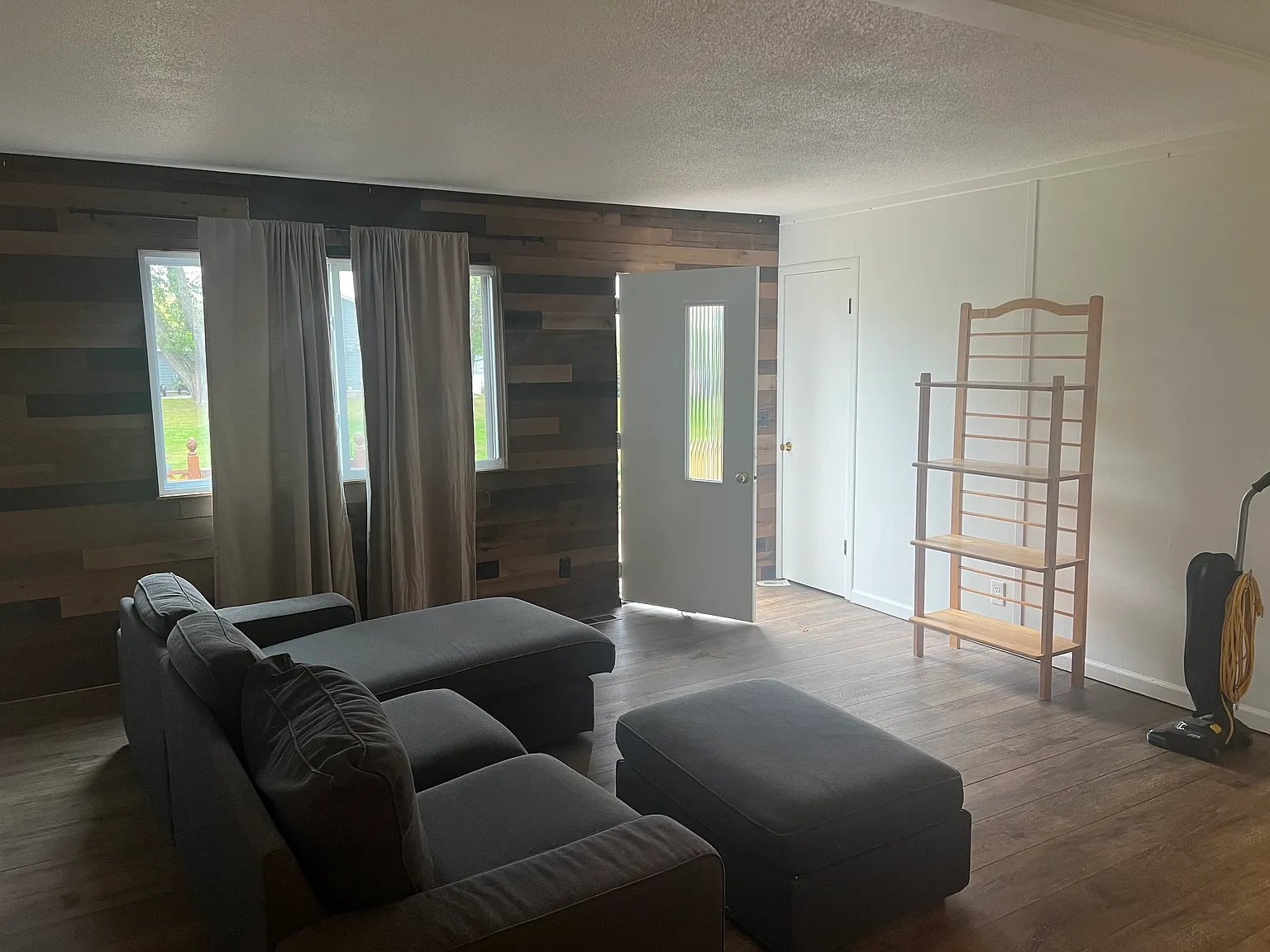 3 bed, 1000 sqft, $1,600 — Photo 4