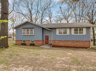 5245 N Wedgewood Dr, Springfield, MO 65803