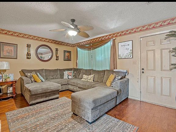 3rd image of 224 Walker Blvd