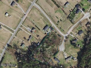4038 Cena Dr, Grimesland, NC 27837