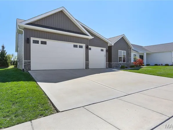 1870 Cloverdale Dr, Edwardsville, IL 62025