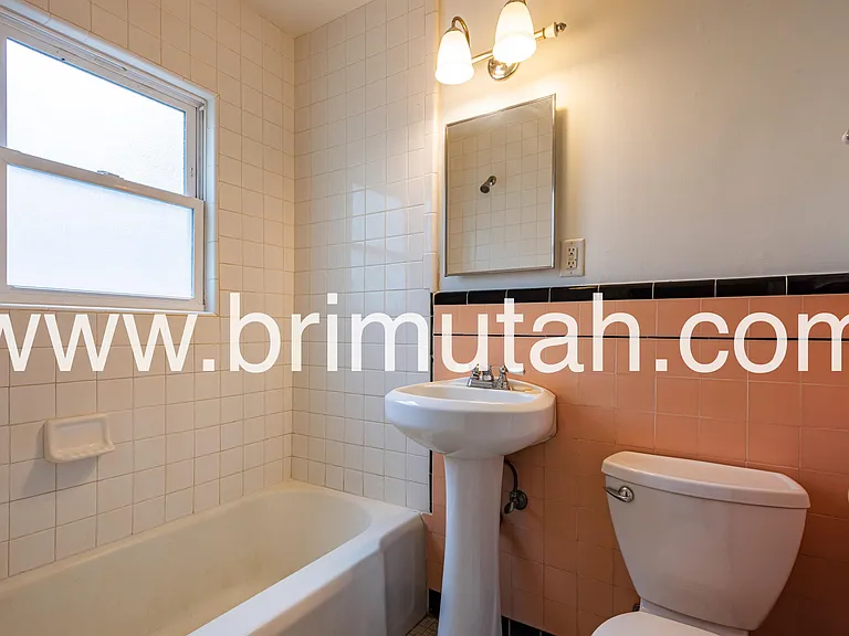 2364 E Redondo Ave — Photo 9