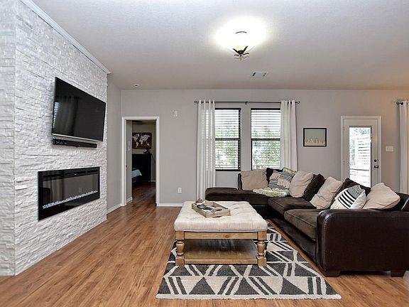 5th image of 1811 Paseo Verde Dr