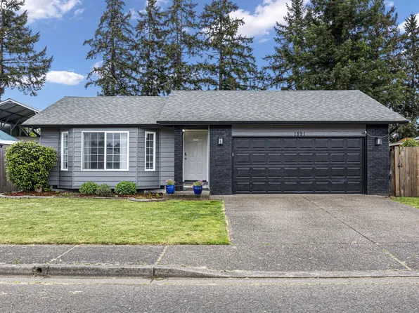 1891 Clark Ave, Cottage Grove, OR 97424