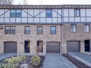 103 Newton Sq, Coraopolis, PA 15108