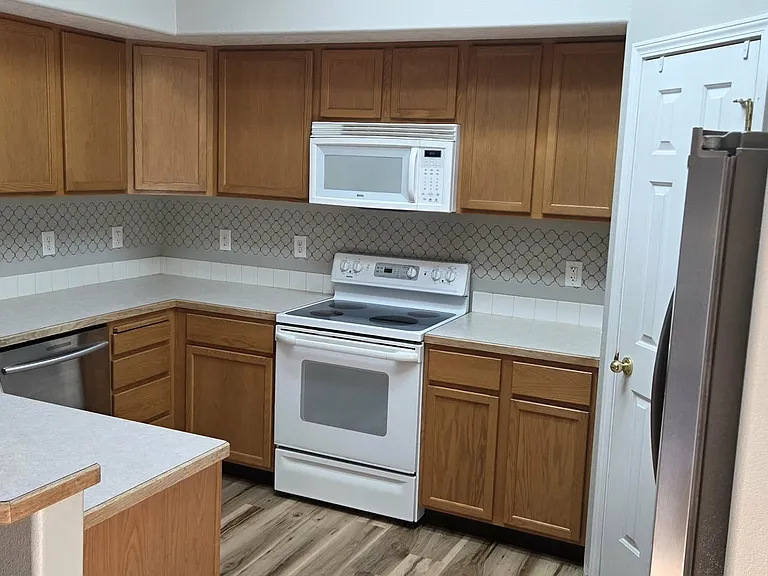 191 E Scops Owl Ct — Photo 3