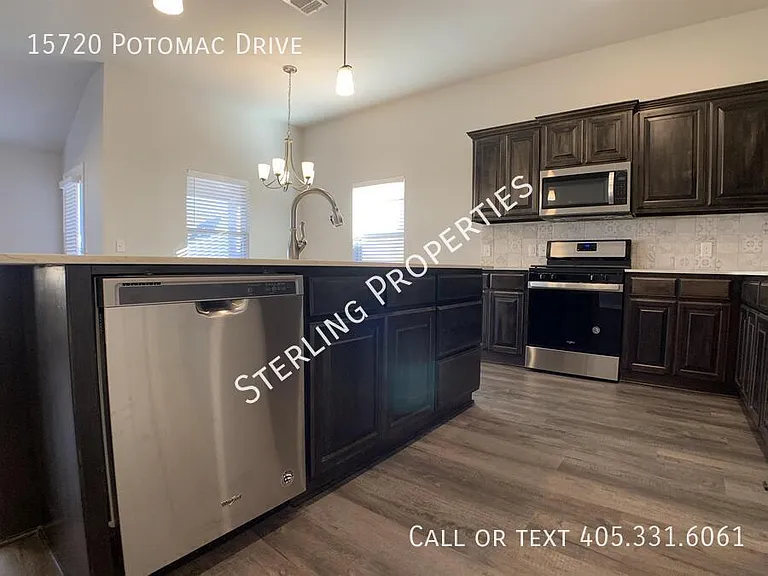 15720 Potomac Dr — Photo 11