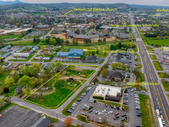 601 E Bruce St, Sevierville, TN 37862