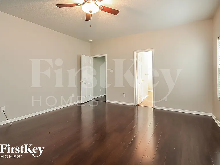 1018 Lamson Ct — Photo 9