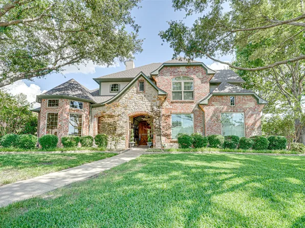 900 Country Club Dr, Heath, TX 75032