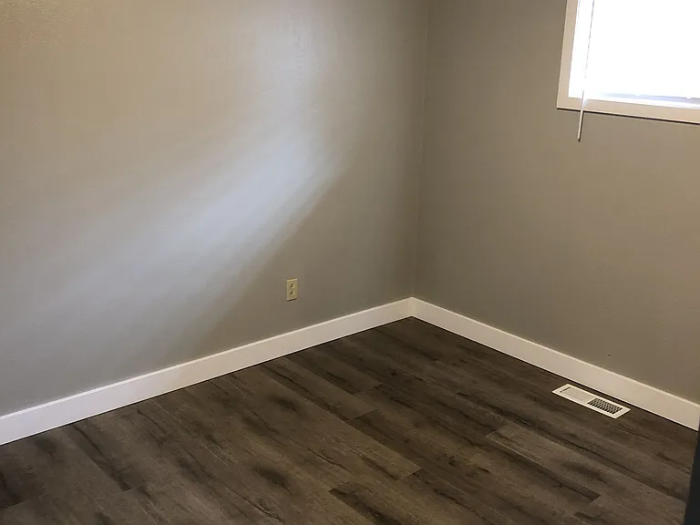 901 W Lacrosse Ave — Photo 17
