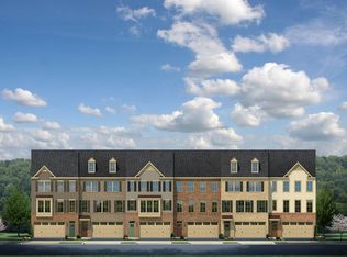 8903 Foxway Ridge Ln, Manassas, VA 20110