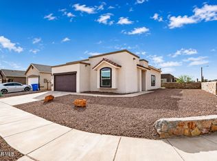 800 Whitebrush Dr, Socorro, TX 79927