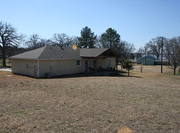 3rd image of 401 Lagoon Dr