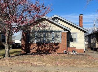818 W 1st St, Grand Island, NE 68801