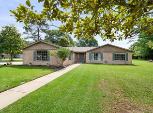 1910 Lakeside St, Deridder, LA 70634