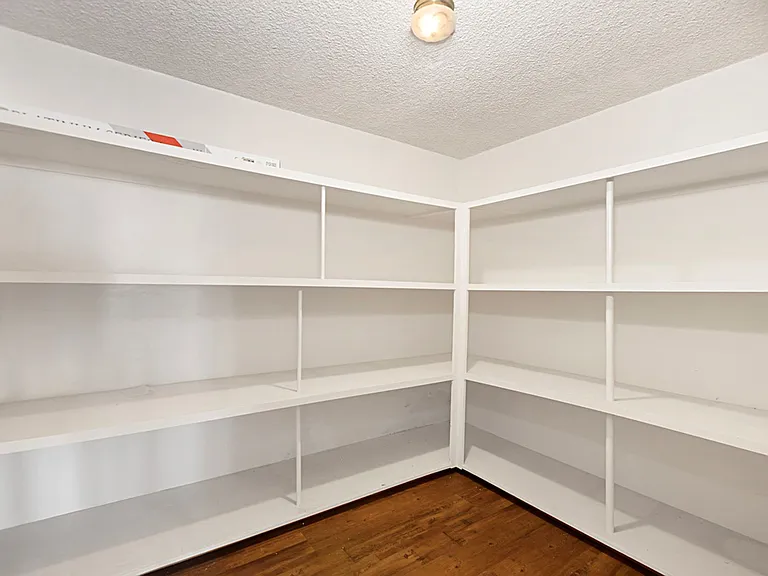4495 Brighton Ave — Photo 11