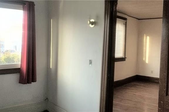 3rd image of 739 E 22nd St