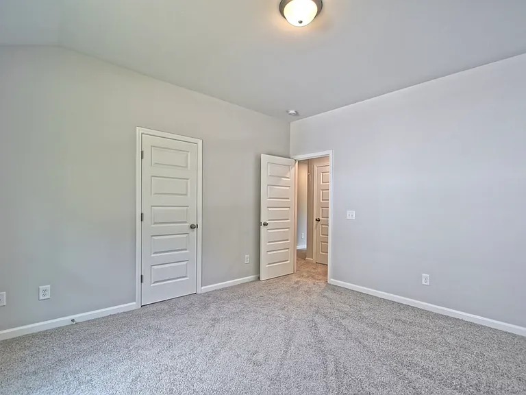 727 McDonald Dr — Photo 11