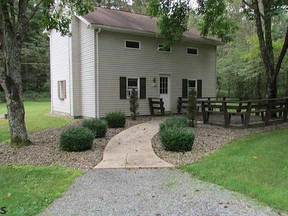 Nice deck area for relaxing