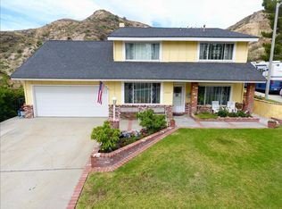 29855 Grandifloras Rd, Santa Clarita, CA 91387