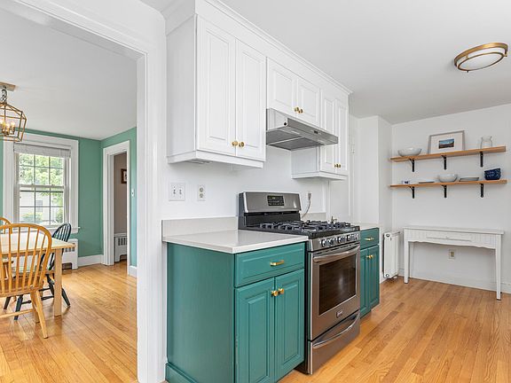 5th image of 76 Edwards Street