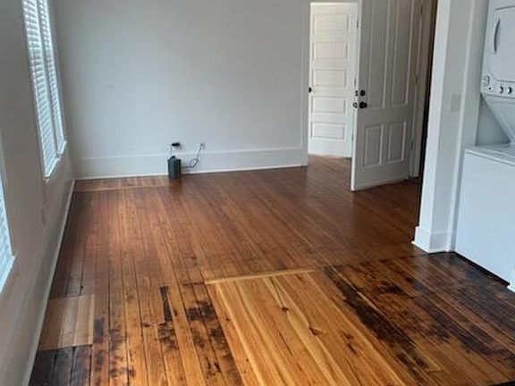 4th image of 9 Hill St #8