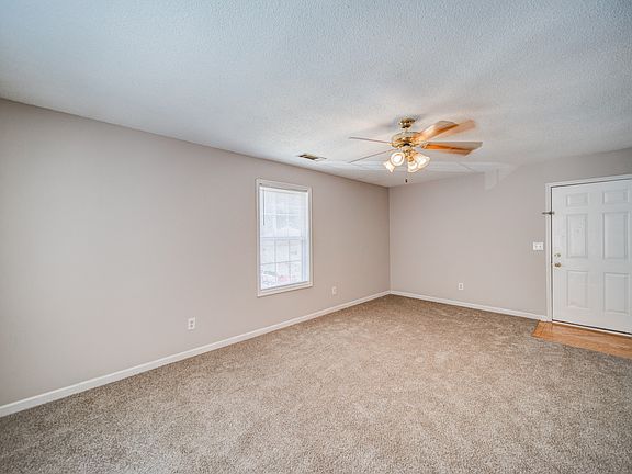 4th image of 90 Hanna Dr #17524815