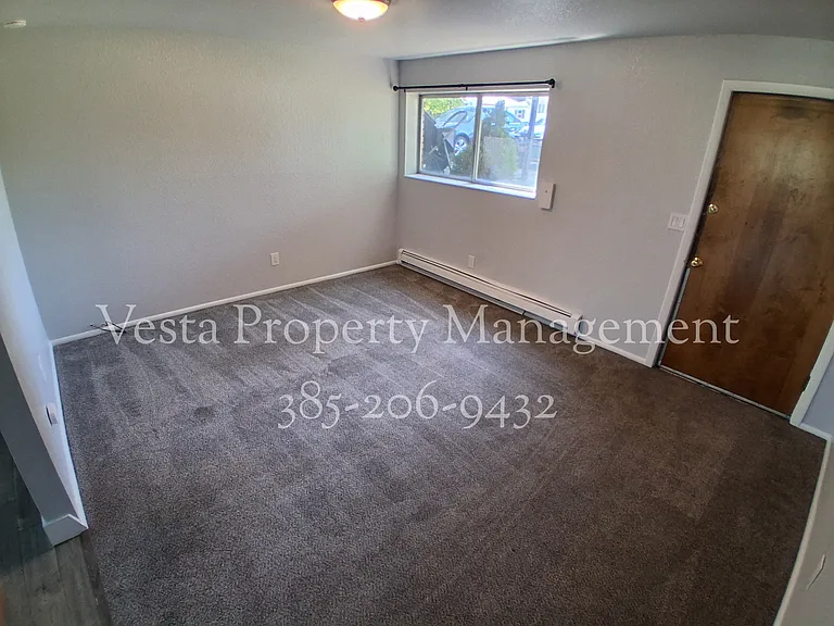 301 W 500 N #3 — Photo 11