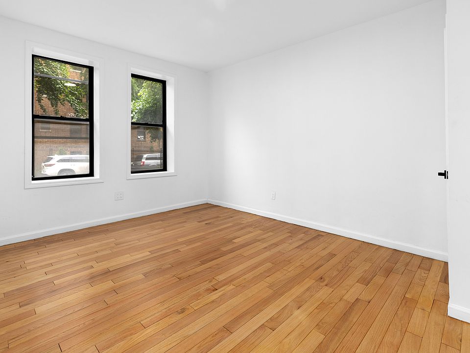 2nd image of 346 Montgomery St APT A1
