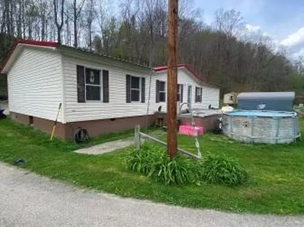 150 Smokey Row, Jenkins, KY 41537