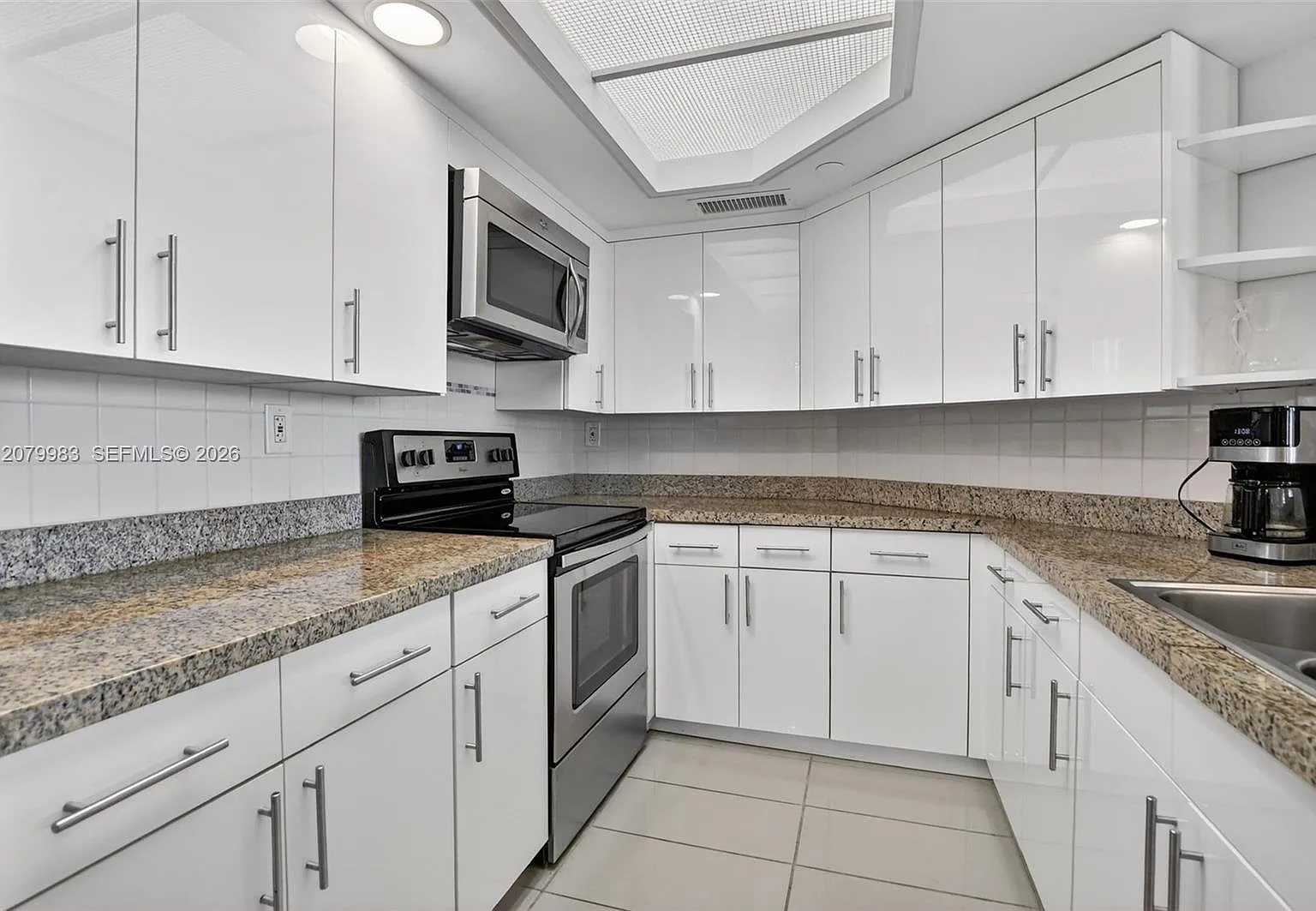 Mizner Court Condo — Photo 2