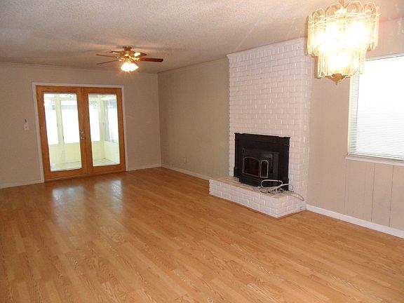 Family/Dining Room