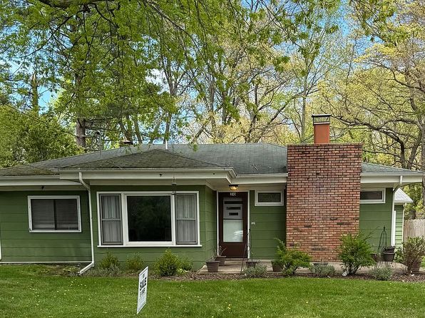 310 W Detroit St, New Buffalo, MI 49117