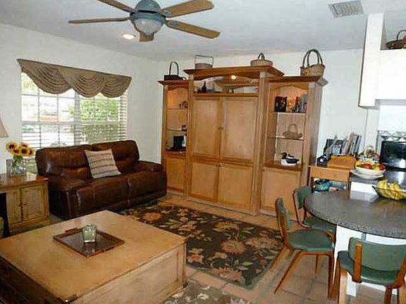 5th image of 944 Jade Ct