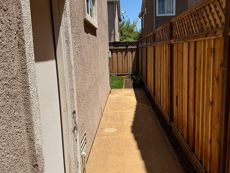 8922 Del Rio Cir — Photo 53