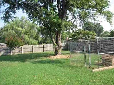 2nd image of 923 Owen Dr