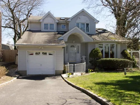 39 North Avenue, Northport, NY 11768