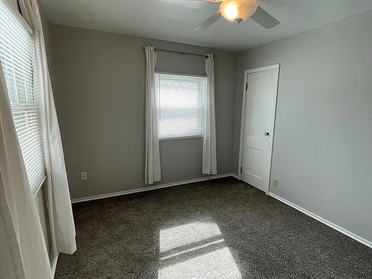 3449 S Kansas Ave — Photo 12