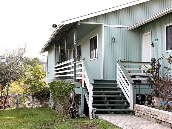 4th image of 3364 Sagunto St